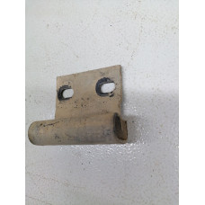  Кронштейн к  Audi  80,  1990