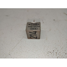  Реле (прочие) к  Audi  80,  1990