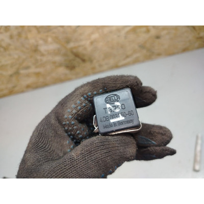 Реле поворотов к  Audi  80,  1990