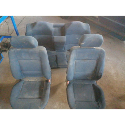 Салон (комплект сидений) к  Audi  80,  1990