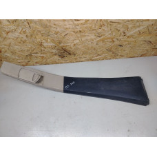  Обшивка стойки центральной правой к  Audi  80,  1990