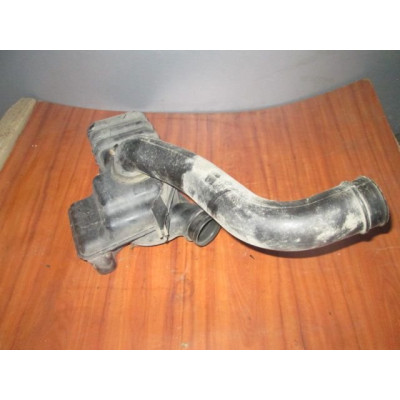  Патрубок воздушного фильтра к  Daewoo  Nubira,  2000