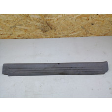  Накладка на порог внутренняя задняя правая к  Dodge  Caravan,  1999