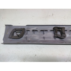  Накладка на порог внутренняя передняя правая к  Dodge  Caravan,  1999