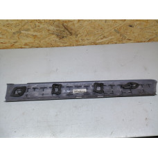  Накладка на порог внутренняя передняя правая к  Dodge  Caravan,  1999