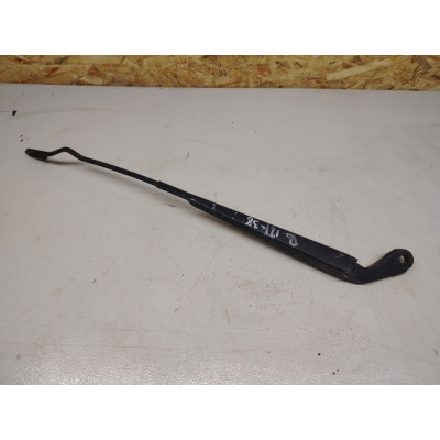  Щеткодержатель (поводок стеклоочистителя, дворник) к  Dodge  Caravan,  1999