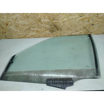 Стекло двери передней левой к  Audi  100,  1988