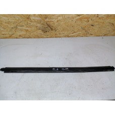  Молдинг стекла двери передней левой наружный к  Dodge  Caravan,  1999