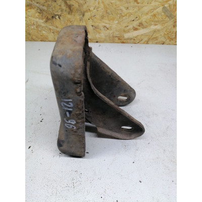  Кронштейн усилителя бампера переднего (домик) к  Dodge  Caravan,  1999