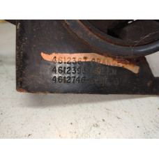  Кронштейн двигателя к  Dodge  Caravan,  1999