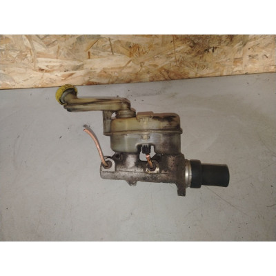  Цилиндр тормозной главный к  Dodge  Caravan,  1999