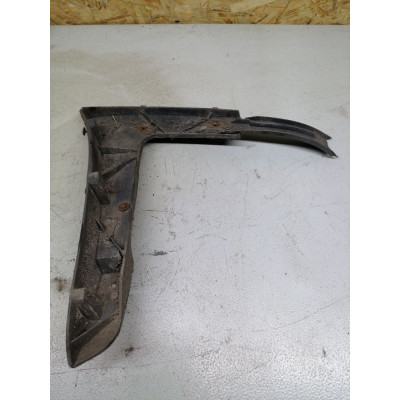  Кронштейн крепления бампера заднего к  Dodge  Caravan,  1999