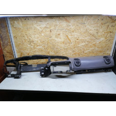  Панель передняя салона (торпедо) к  Dodge  Caravan,  1999