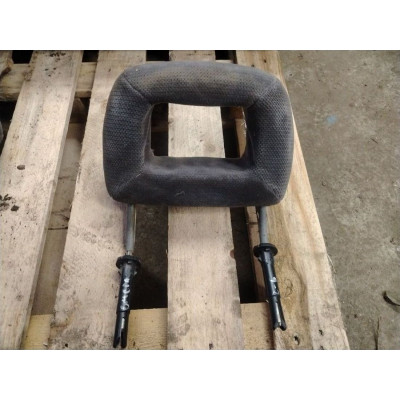 Подголовник к  Opel  Omega,  1996