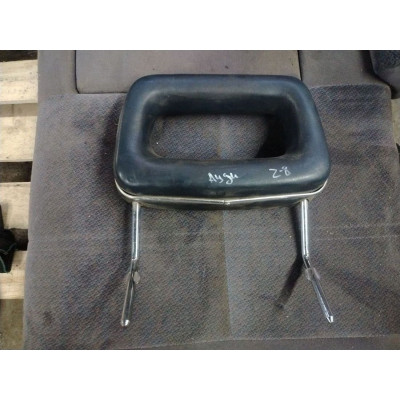 Подголовник к  Audi  100,  0000