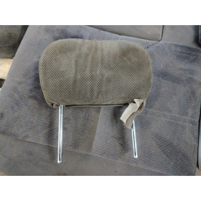 Подголовник к  Opel  Omega,  1996