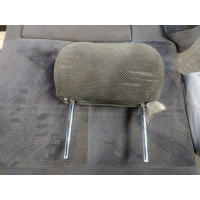 Подголовник к  Opel  Omega,  1996