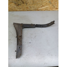  Кронштейн крепления бампера заднего к  Dodge  Caravan,  1999