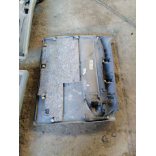  Обшивка двери (дверная карта) комплект к  Dodge  Caravan,  1999