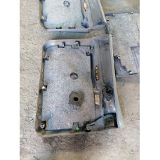  Обшивка двери (дверная карта) комплект к  Dodge  Caravan,  1999