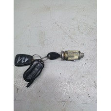 Замок зажигания к  Dodge  Caravan,  1999