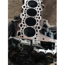  Блок цилиндров к  Dodge  Caravan,  2000