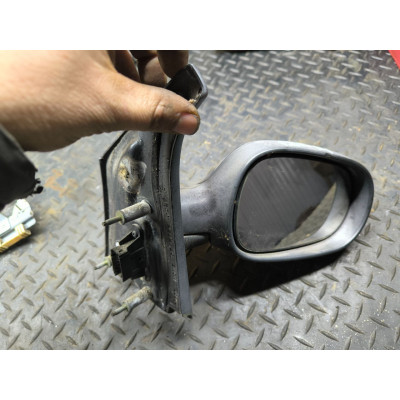 Зеркало наружное правое к  Renault  Scenic,  1998