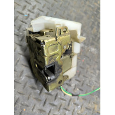  Замок двери передней левой к  Renault  Scenic,  1998