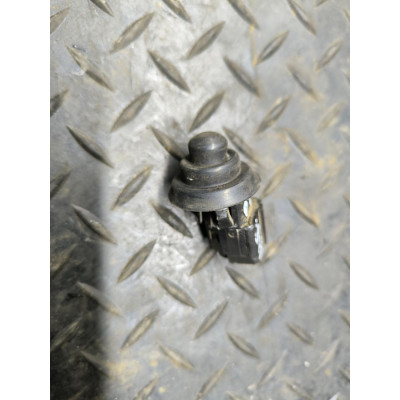 Выключатель концевой (концевик) к  Renault  Scenic,  1998