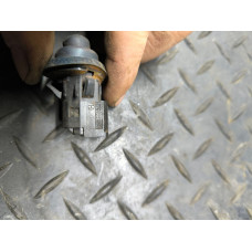  Выключатель концевой (концевик) к  Renault  Scenic,  1998