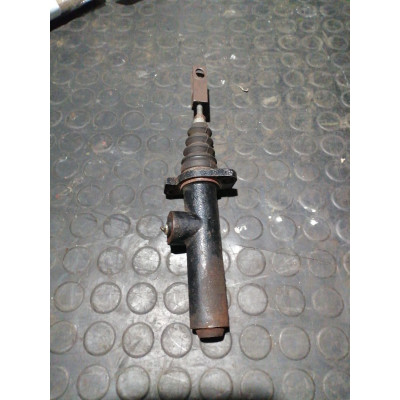 Цилиндр сцепления главный к  Audi  100,  1985