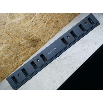 Пластик салазок сиденья к  Renault  Scenic,  1998