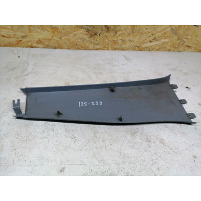 Обшивка стойки центральной левой к  Renault  Scenic,  1998