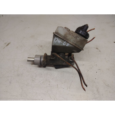 Цилиндр тормозной главный к  Renault  Kangoo,  1998