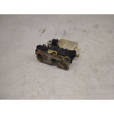 Замок двери передней правой к  Renault  Kangoo,  1998