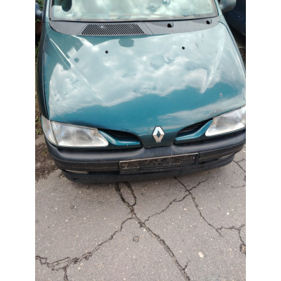 Капот к  Renault  Scenic,  1998
