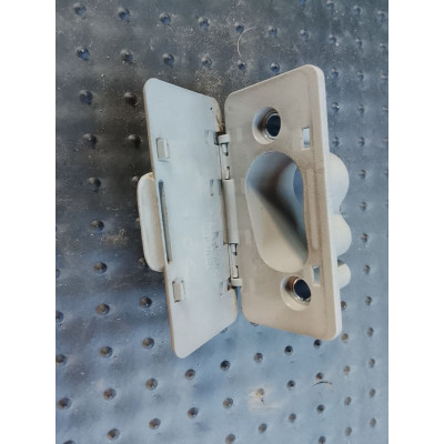 Крепление шторки багажника к  Opel  Meriva,  2003