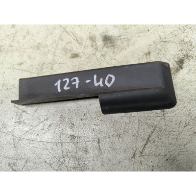 Пластик салазок сиденья к  Opel  Meriva,  2003