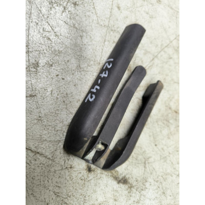 Пластик салазок сиденья к  Opel  Meriva,  2003