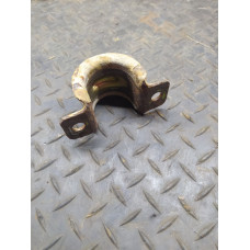  Крепление втулки стабилизатора к  Ford  Mondeo,  2001