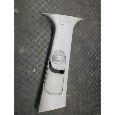 Обшивка стойки центральной правой к  Ford  Mondeo,  2001