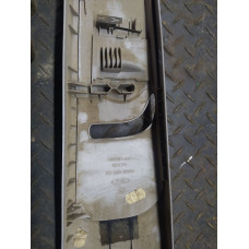  Обшивка стойки центральной правой к  Ford  Mondeo,  2001