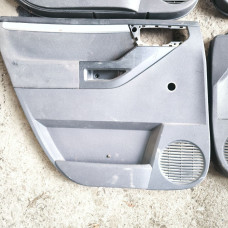  Обшивка двери (дверная карта) комплект к  Opel  Meriva,  2003