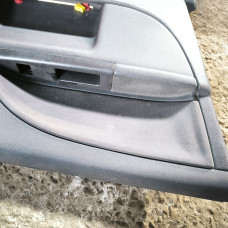  Обшивка двери (дверная карта) комплект к  Ford  Mondeo,  2001