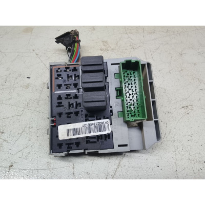 Блок предохранителей к  Opel  Meriva,  2003