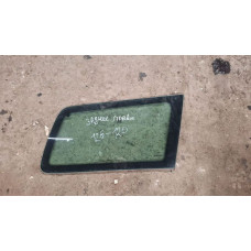  Стекло кузовное боковое правое к  Ford  Mondeo,  2001