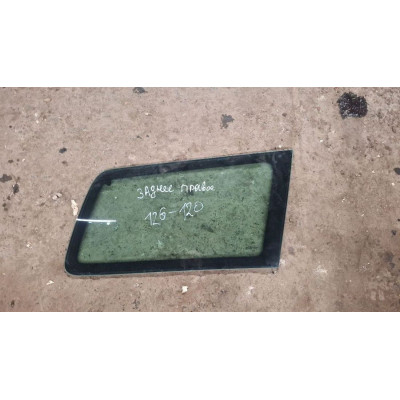  Стекло кузовное боковое правое к  Ford  Mondeo,  2001