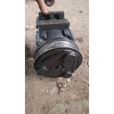  Компрессор кондиционера к  Ford  Mondeo,  2001