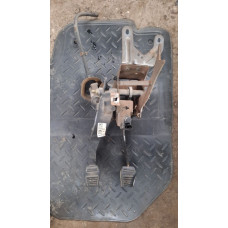  Узел педальный (блок педалей) к  Ford  Mondeo,  2001