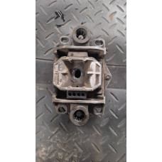  Подушка крепления двигателя к  Ford  Mondeo,  2001